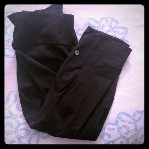 SOLD: Black Lululemon workout capris